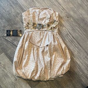 NWT Bebe bubble dress with embellished waist